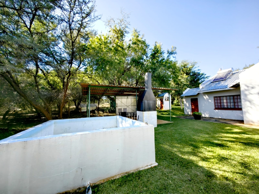 Commercial Property for Sale in Lindleyspoort North West